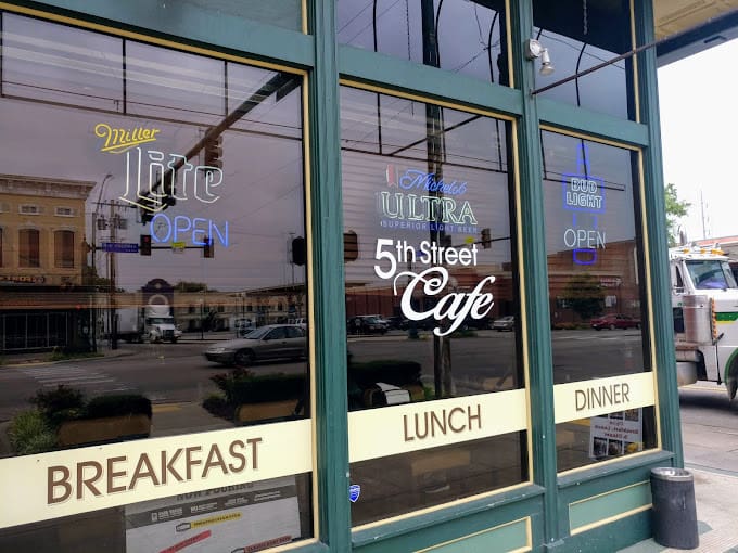 5th street cafe