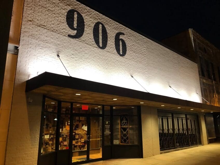 906 Lounge