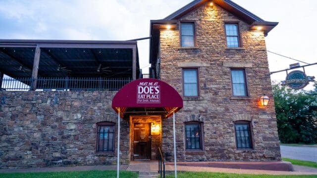does eat place